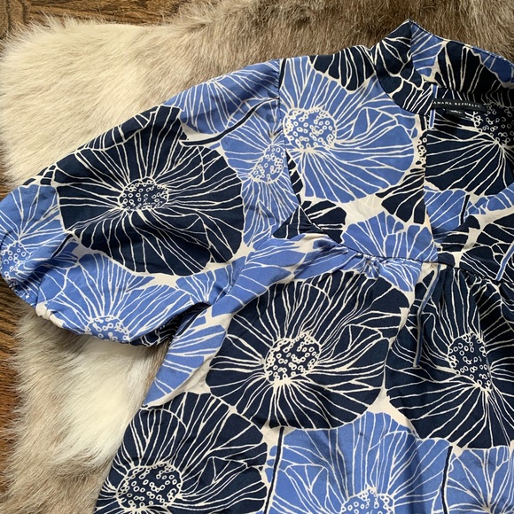 BANANA REPUBLIC 100% SILK FLORAL BLUE DRESS - Picture 4 of 9